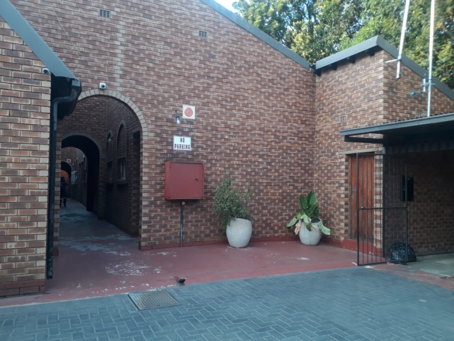 2 Bedroom Property for Sale in Rustenburg Central North West